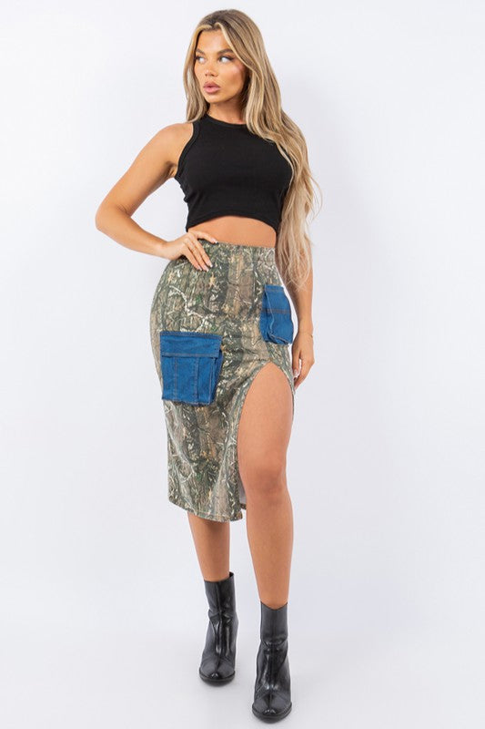 Cargo Skirt with contrast pockets in Woodland Camo