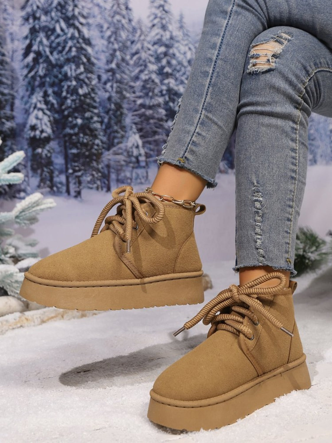 Lace Up Round Neck Platform Suede Boots